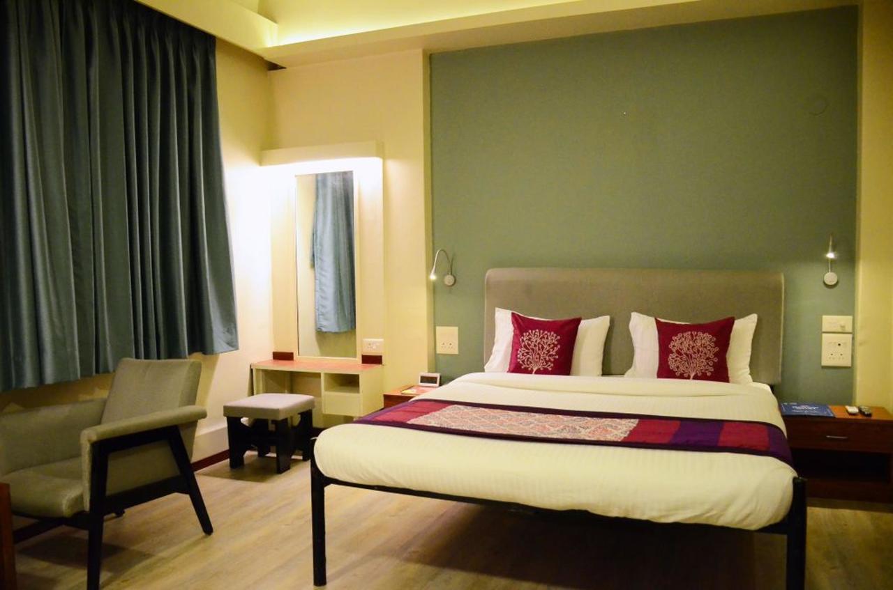 Oyo 6429 Hotel Pearl Pune Bagian luar foto