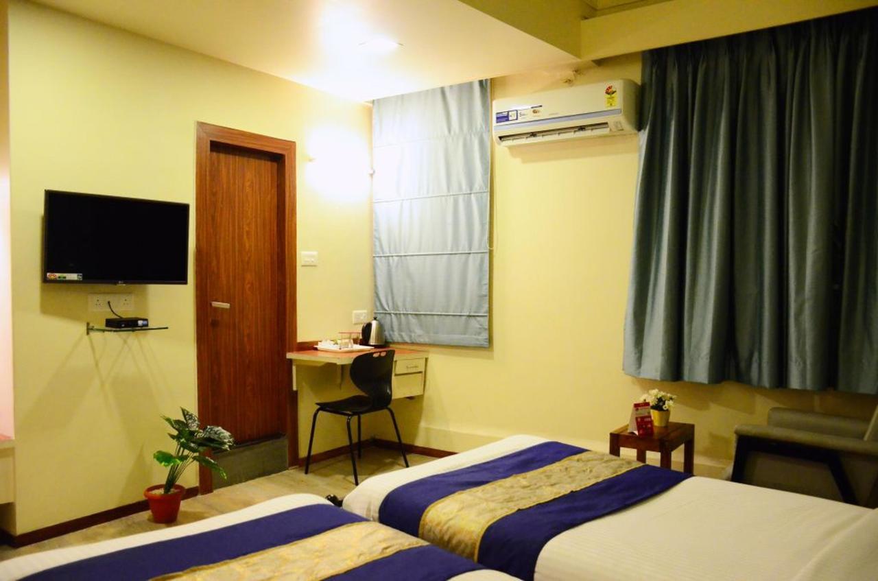 Oyo 6429 Hotel Pearl Pune Bagian luar foto