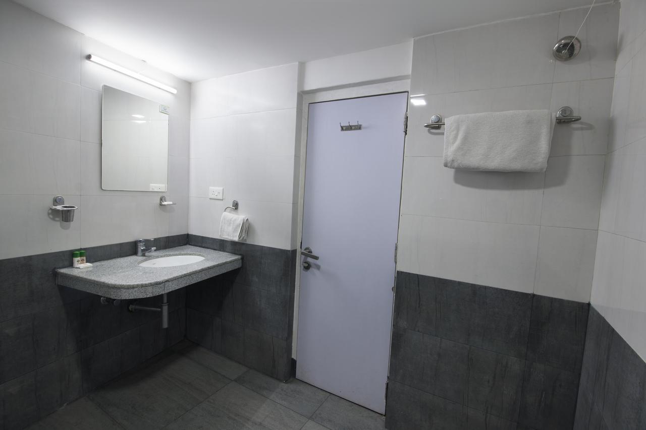 Oyo 6429 Hotel Pearl Pune Bagian luar foto